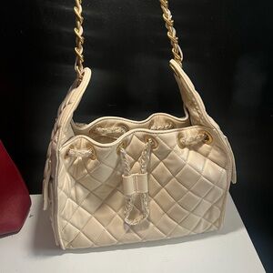 Chic Quilted Cream Shoulder Bag
